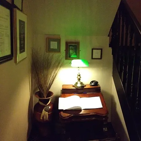 Virginia's Guest house